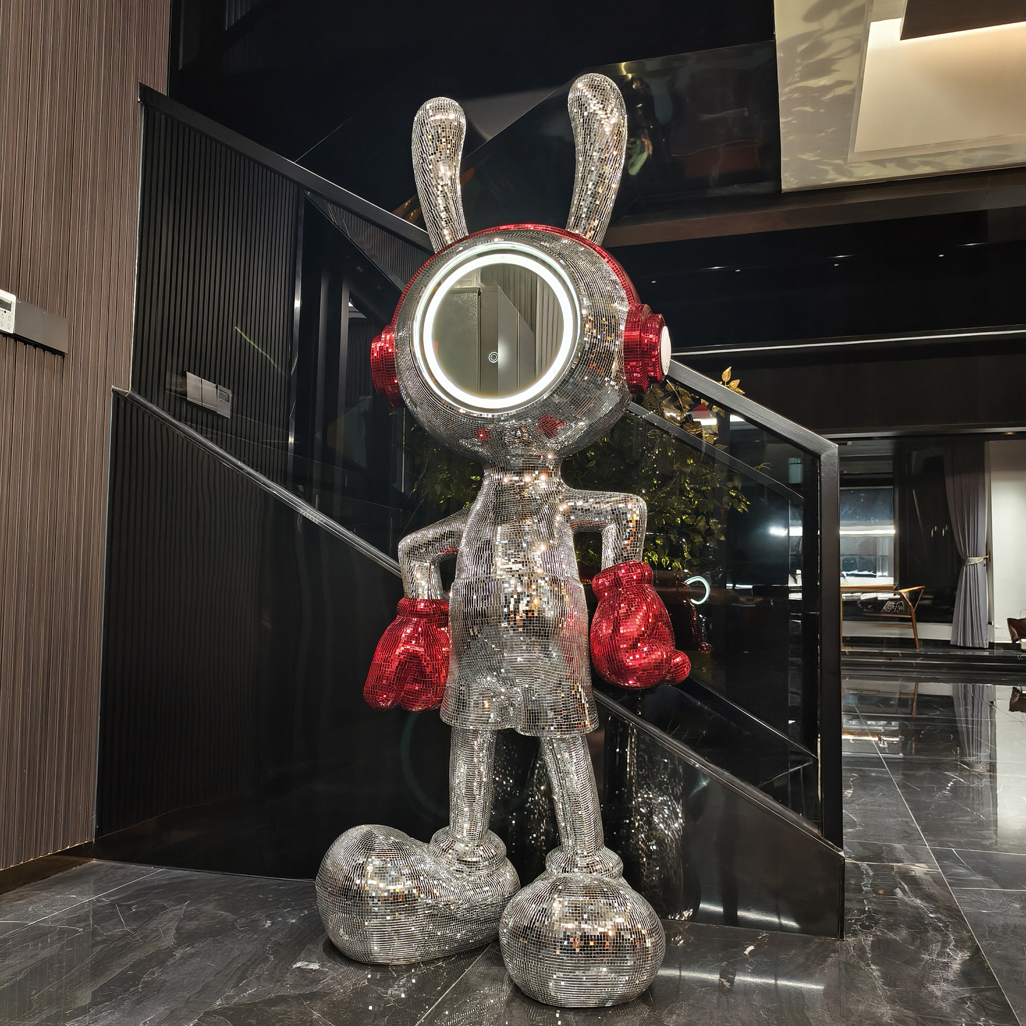 Space Rabbit Mickey Floor Stan - огляд і ціна Lighting Decor Company